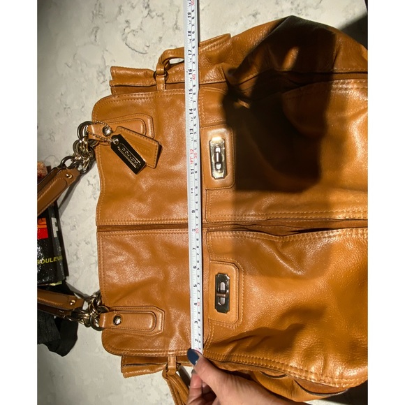 Vintage Tan coach purse - Picture 13 of 15